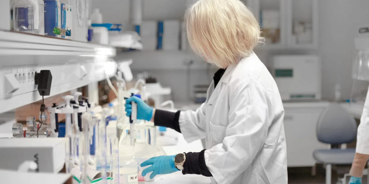 Bioedge research labs Reliable Peptide Manufacturing for Research Applications